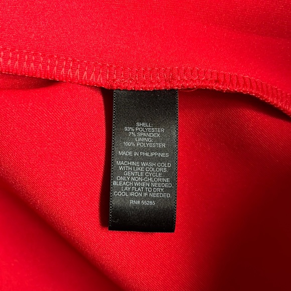 Cocktail dress with cut out - Picture 5 of 6